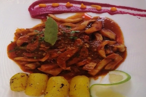 plat sépia en sauce tomate restaurant azazga